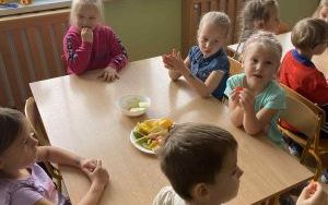 Owocowo warzywny tydzień w grupie Słoneczka  (11)