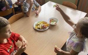 Owocowo warzywny tydzień w grupie Słoneczka  (16)