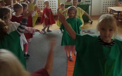 Warzywno - owocowe odkrycia w grupie Zuchy (10)
