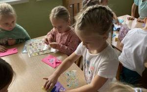 Słoneczka poznają zawód listonosza  (7)