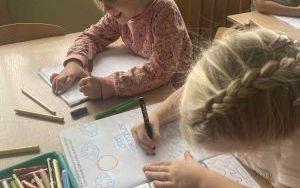 Słoneczka poznają zawód listonosza  (15)