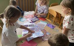 Słoneczka poznają zawód listonosza  (9)