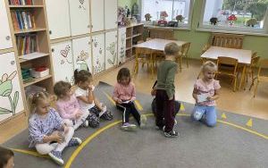 Słoneczka poznają zawód listonosza  (9)