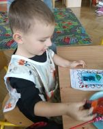 Krasnale poznają zawód listonosza (5)