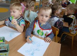 Krasnale poznają zawód listonosza (14)