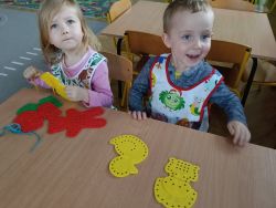 Krasnale poznają zawód listonosza (10)
