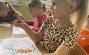 Dzień Edukacji Narodowej - Tydzień kolorów w grupie „Słoneczka”  (8)