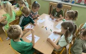 Dzień Edukacji Narodowej - Tydzień kolorów w grupie „Słoneczka”  (8)