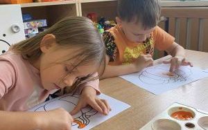 Dzień Edukacji Narodowej - Tydzień kolorów w grupie „Słoneczka”  (9)