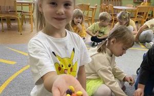 Dzień Edukacji Narodowej - Tydzień kolorów w grupie „Słoneczka”  (13)