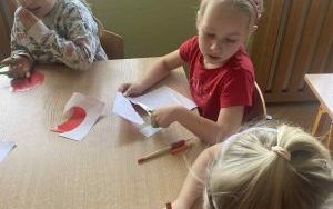 Dzień Edukacji Narodowej - Tydzień kolorów w grupie „Słoneczka”  (20)