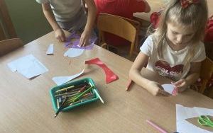 Dzień Edukacji Narodowej - Tydzień kolorów w grupie „Słoneczka”  (3)