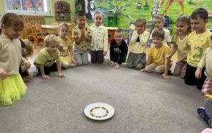 Dzień Edukacji Narodowej - Tydzień kolorów w grupie „Słoneczka”  (10)