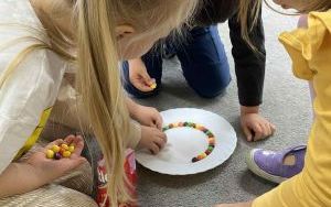 Dzień Edukacji Narodowej - Tydzień kolorów w grupie „Słoneczka”  (14)