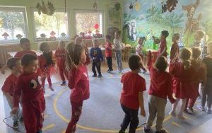 Dzień Edukacji Narodowej - Tydzień kolorów w grupie „Słoneczka”  (16)