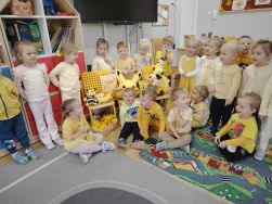 Tydzień pełen kolorów w grupie Krasnali (10)