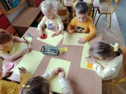 Tydzień pełen kolorów w grupie Krasnali (15)