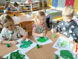 Krasnale poznają zdrowe jesienne warzywa (7)