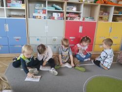Krasnale poznają zdrowe jesienne warzywa (12)