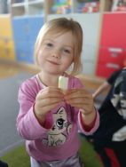 Krasnale poznają zdrowe jesienne warzywa (6)