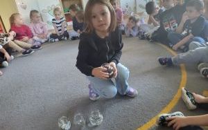 Słoneczka badają żywioły (2)