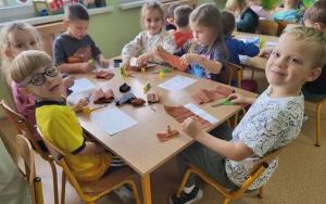 Słoneczka badają żywioły (5)