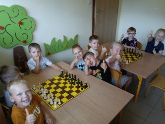 Zuchu i Słoneczka w świecie szachów (12)