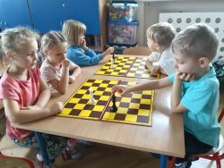 Zuchu i Słoneczka w świecie szachów (9)