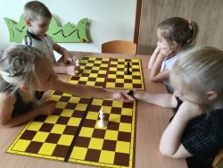 Zuchu i Słoneczka w świecie szachów (10)