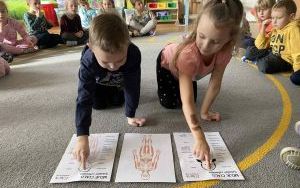 Słoneczka poznają jak człowiek jest zbudowany  (11)