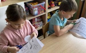 Słoneczka poznają jak człowiek jest zbudowany  (11)