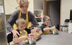 Misie pieką ciastka (11)