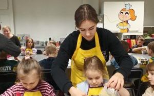 Misie pieką ciastka (6)