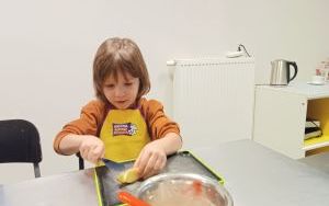 Misie pieką ciastka (11)