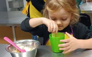 Misie pieką ciastka (12)