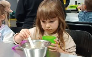Misie pieką ciastka (11)