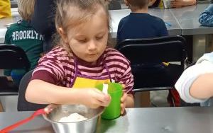 Misie pieką ciastka (8)