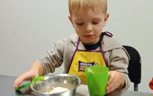 Misie pieką ciastka (6)