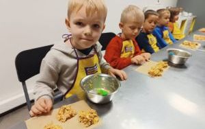 Misie pieką ciastka (4)