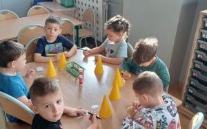 Dzień życzliwości w grupie Pszczółki  (10)