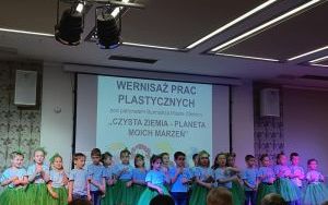 Wernisaż Prac Plastycznych pt. „Czysta Ziemia - planeta moich marzeń”. (5)