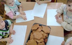 Pieczenie pierniczków (8)
