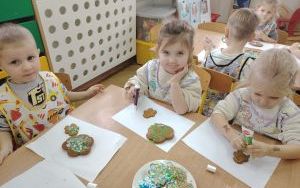 Pieczenie pierniczków (14)