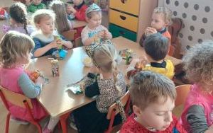 Zabawa karnawałowa w Smerfach (7)