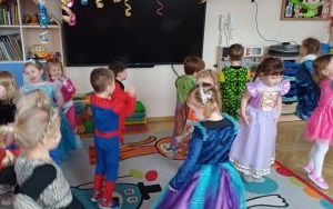 Zabawa karnawałowa w Smerfach (12)