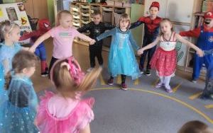 Słoneczka na balu karnawałowym (3)
