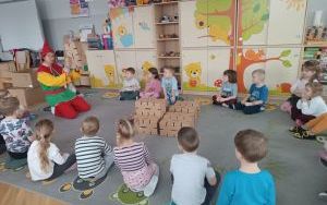 Warsztaty z klockami kartonowymi (17)