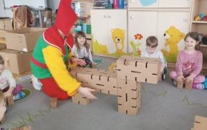 Warsztaty z klockami kartonowymi (8)
