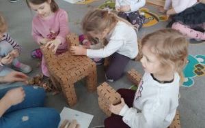 Warsztaty z klockami kartonowymi (8)
