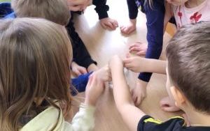 Słoneczka zakładają  Zielony Ogródek w sali (9)